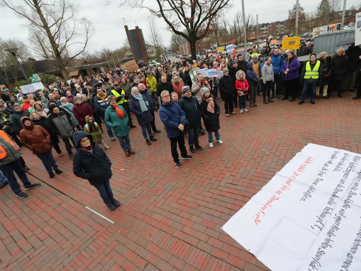 Edewechter demonstrieren gegen Rechts