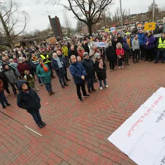 Edewechter demonstrieren gegen Rechts