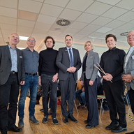 Veranstalter und Redner