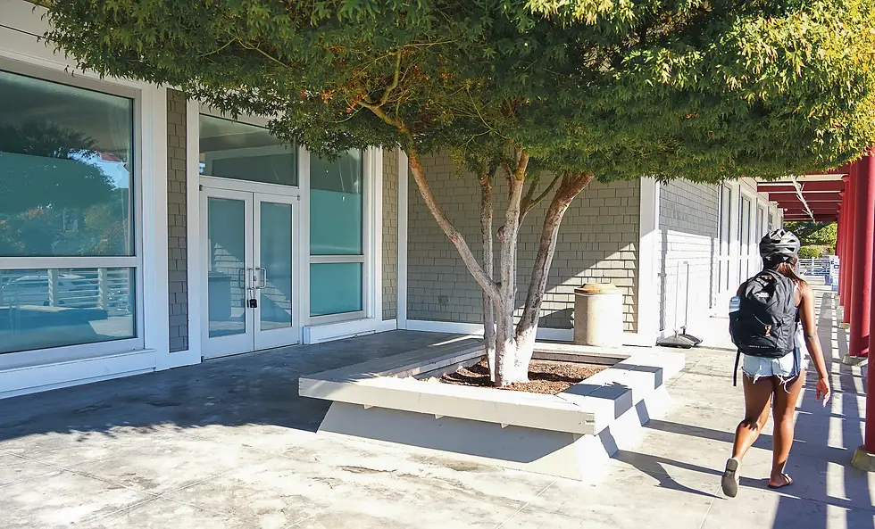 A pedestrian passes the long-vacant storefront at 1599 Tiburon Blvd., next to CVS, where Pelican Pro Fitness plans to open a personal training studio. Town staff estimate the space has sat empty for at least 20 years. (Ted McDonnell / For The Ark)