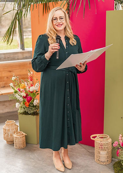 Carolin Schönstetter moderiert Hochzeit