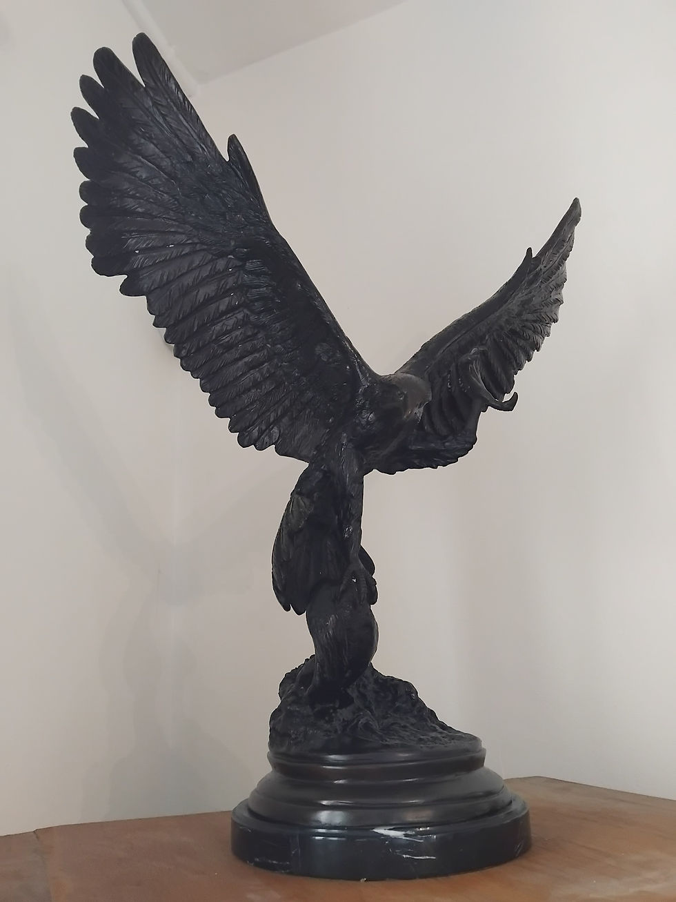 Miniature : Grand bronze d'après Jules MOIGNIEZ représentant un aigle ou faucon