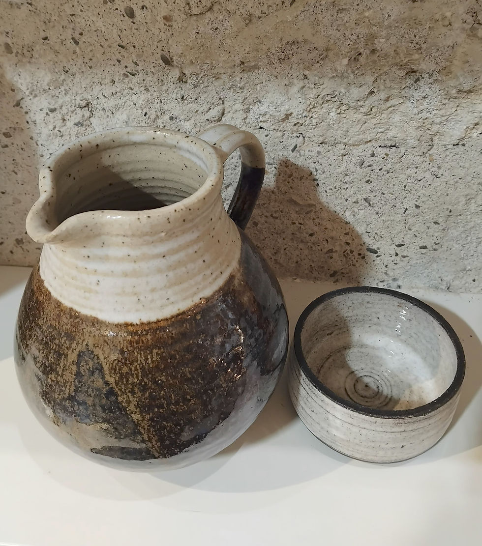 Miniature : Ensemble comprenant un pichet en céramique signé ARPOT et coupelle vide poche