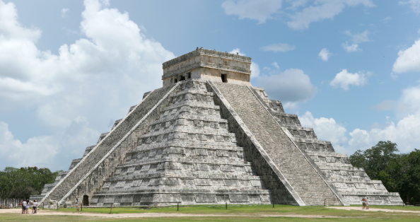 El Castillo in Chichén Itzá