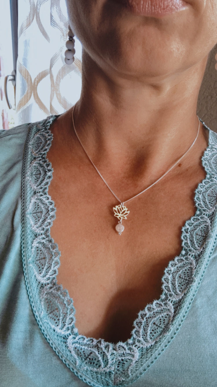 Miniature : Collier fleurs de lotus et pierre de lune - argent 925