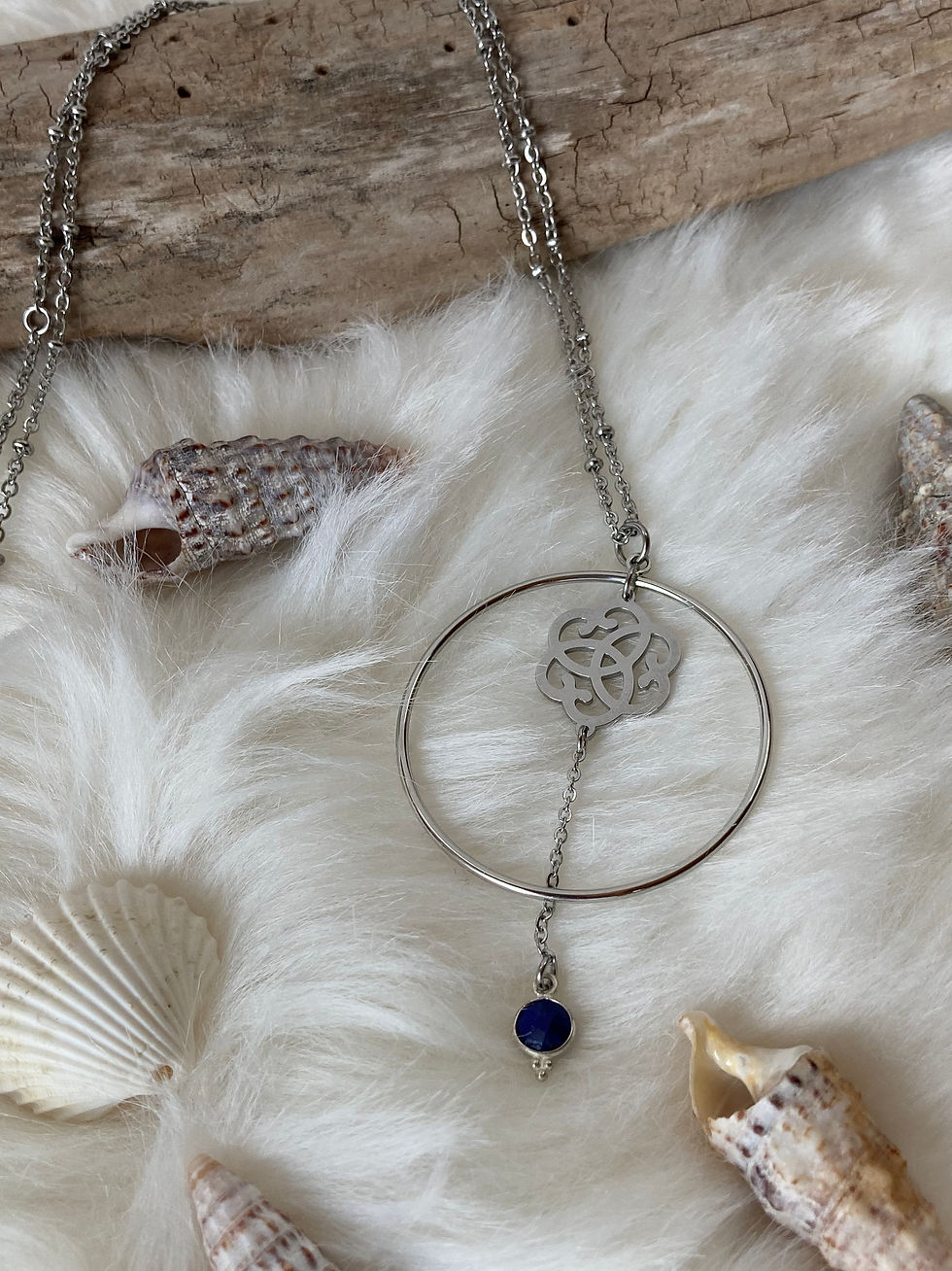 Collier long sérénité avec pierre semi-précieuse de lapis lazuli
