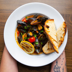 Food photography services with mouthwatering imagery.