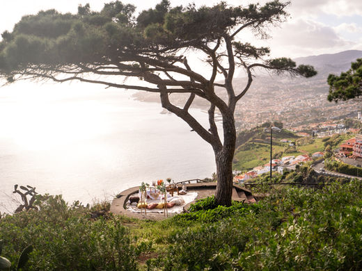 Best picnic location in Madeira with ocean view - romantic proposal and couples experience