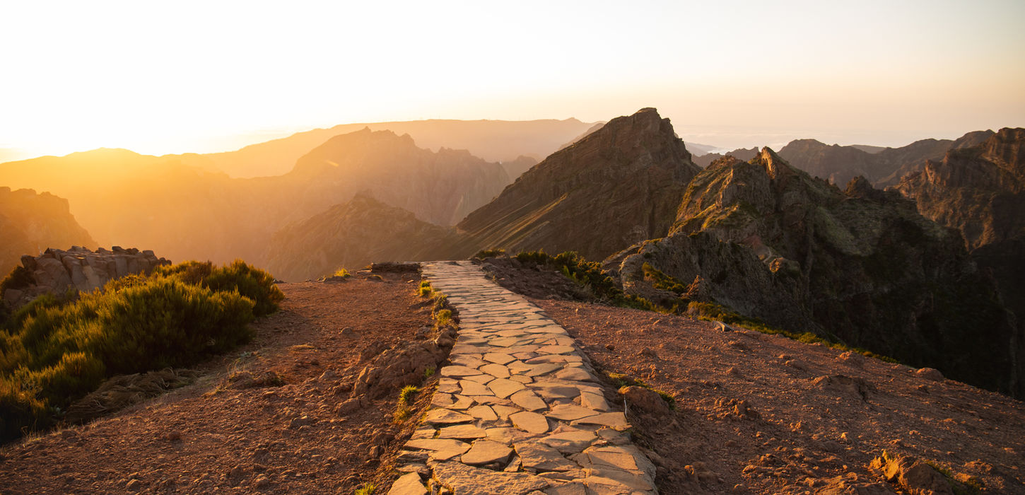 Pico do Arieiro trail location in Madeira Portugal