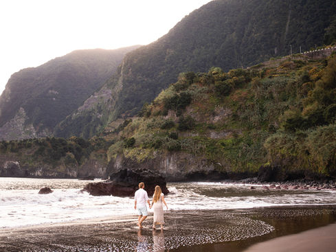Maternity photoshoot in Seixal, Madeira
