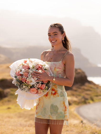 Romantic bridal bouquet in Madeira featuring fresh roses and seasonal flowers