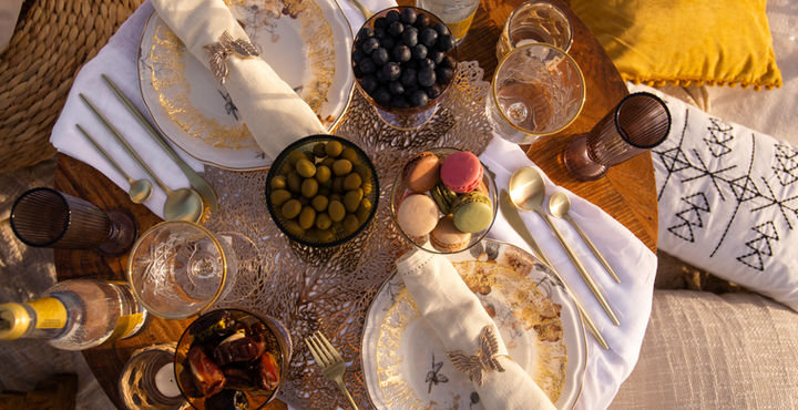 Romantic picnic setup in Madeira for couples and proposals