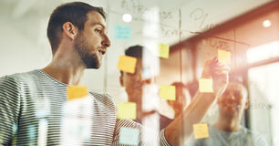 Desenvolvimento de Competências do Futuro: Preparando-se para o Mundo em Evolução