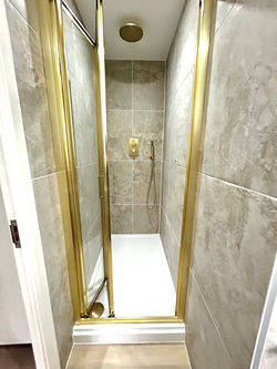 Complete en-suite refurb.