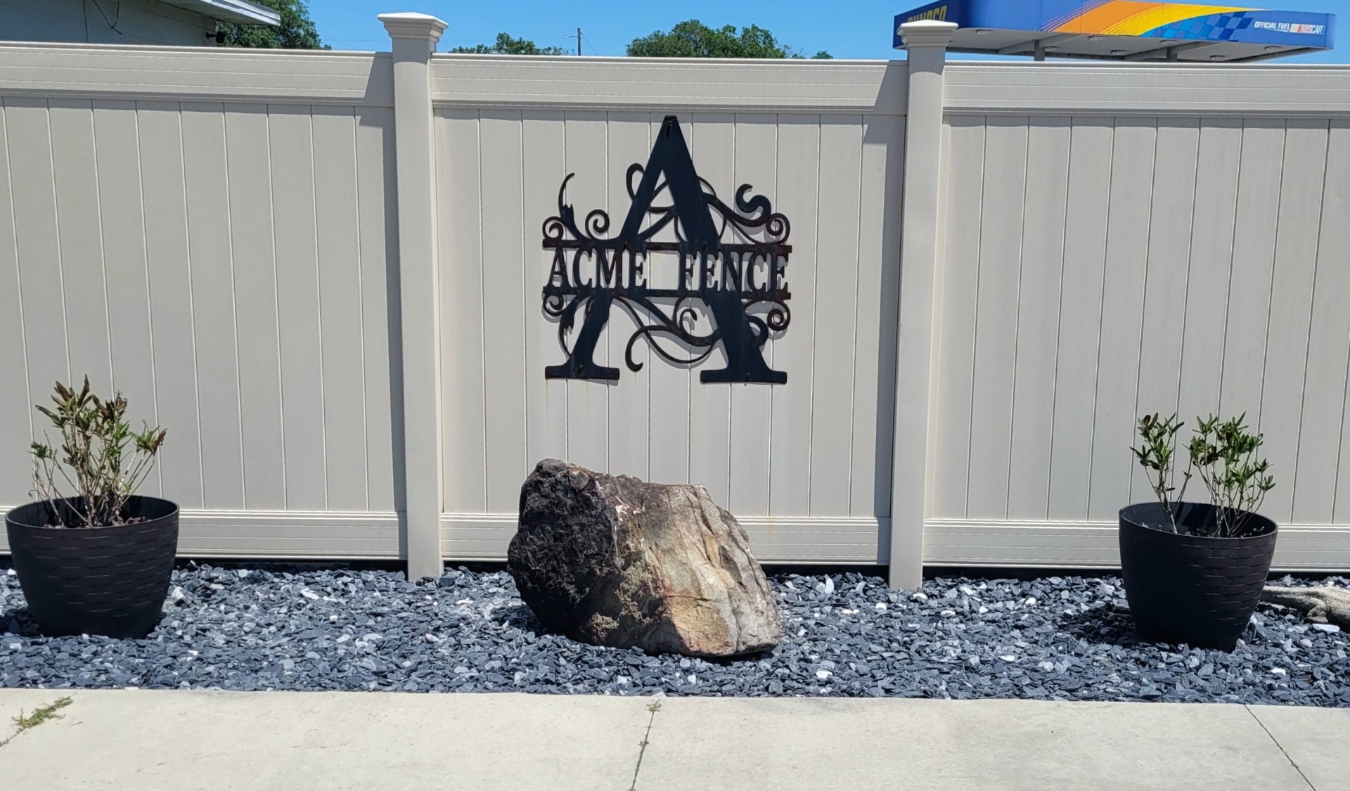 fence installed by acme fence