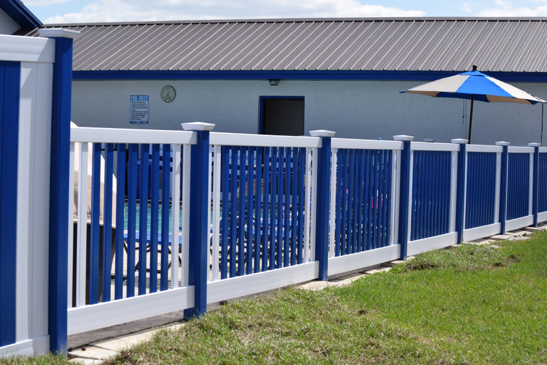 fence installation picture