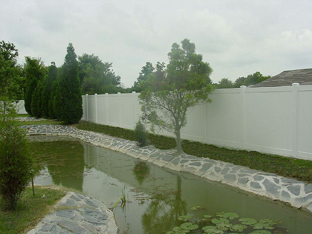 fence installation picture