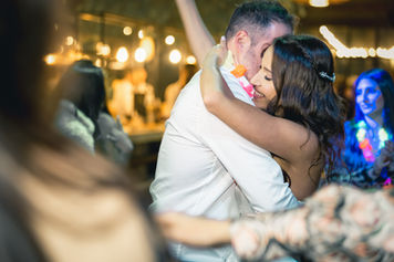 צלם חתונות מקצועי צילום חתונה במרכז צלם לחתונה בנתניה צלמי חתונות בעמק חפר צלם לחתונה באלכסנדר צילומי חתונה בקאי ריזורט מגנטים לחתונה חבילת צילום הכל כלול לחתונות צילום אירועים מקצועי צילום משפחות צילום סטילס ווידאו ועוד