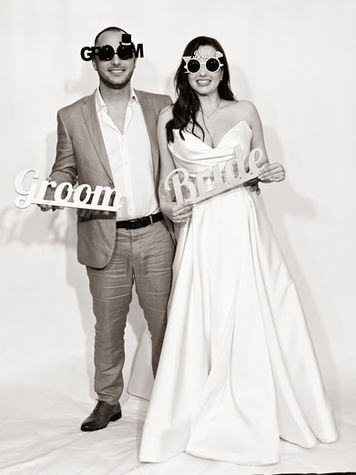 צלם חתונות מקצועי צילום חתונה במרכז צלם לחתונה בנתניה צלמי חתונות בעמק חפר צלם לחתונה באלכסנדר צילומי חתונה בקאי ריזורט מגנטים לחתונה חבילת צילום הכל כלול לחתונות צילום אירועים מקצועי צילום משפחות צילום סטילס ווידאו ועוד