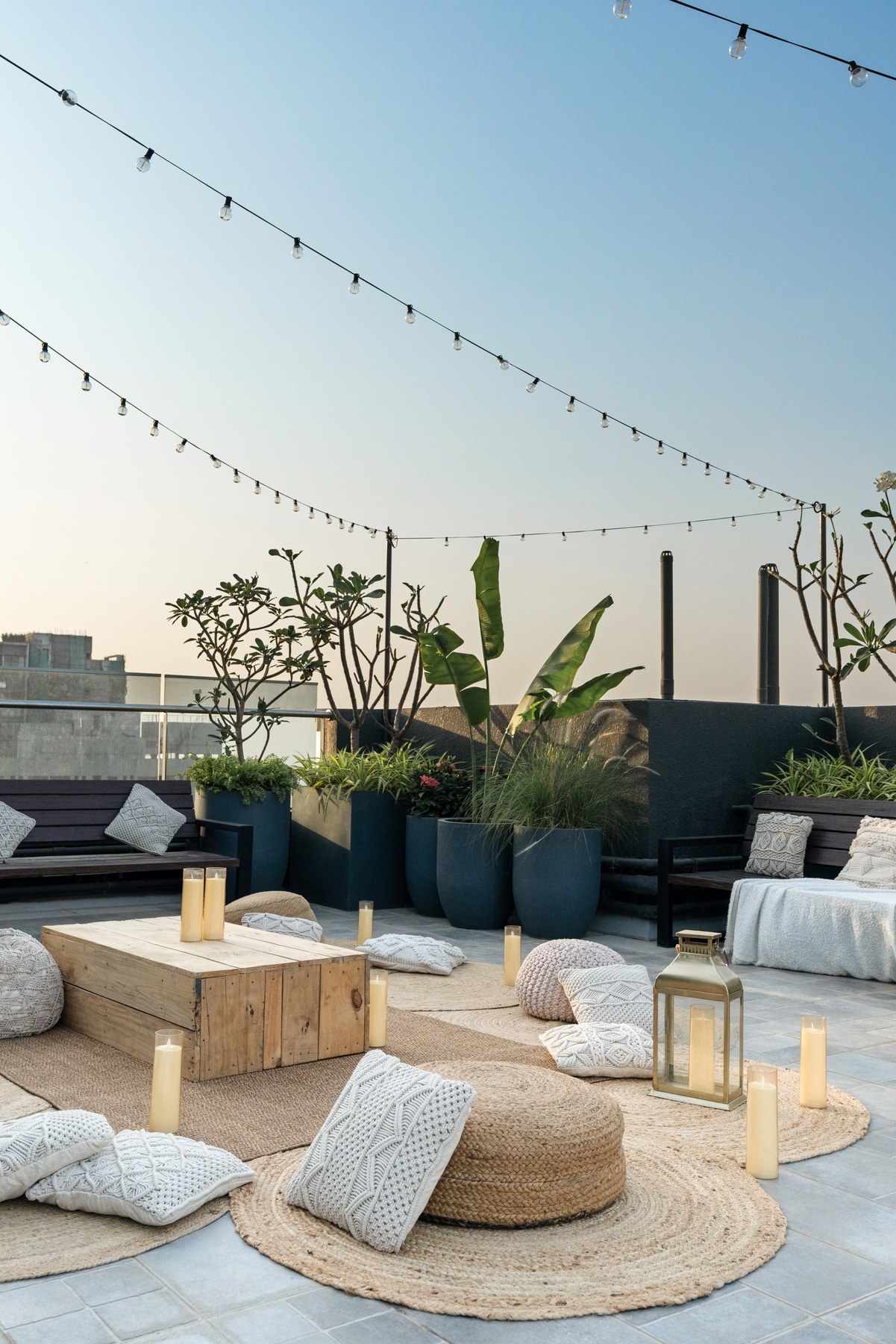 Rooftop lounge