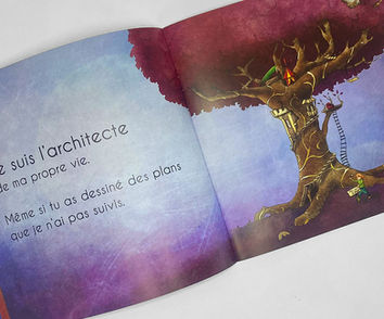 Je suis là.
Un livre jeunesse de Benjamin Chappe