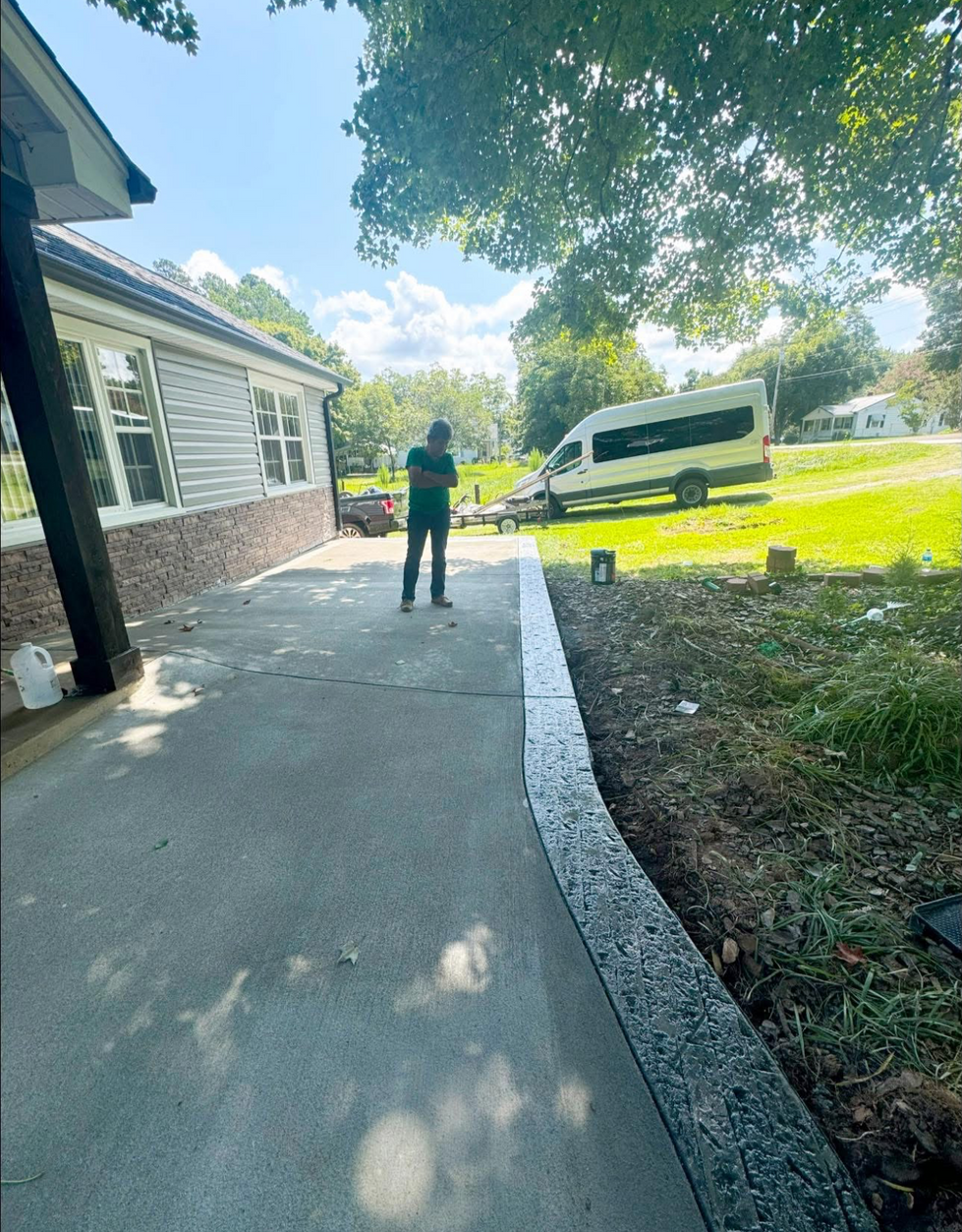 Patio w Custom edging.png