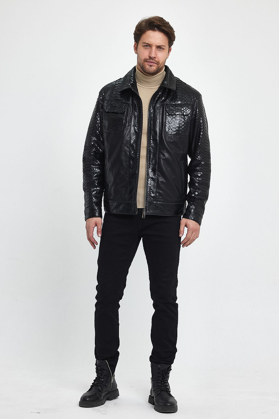 Küçük resim: Yılan Detaylı Siyah Deri Ceket (Regular Fit)