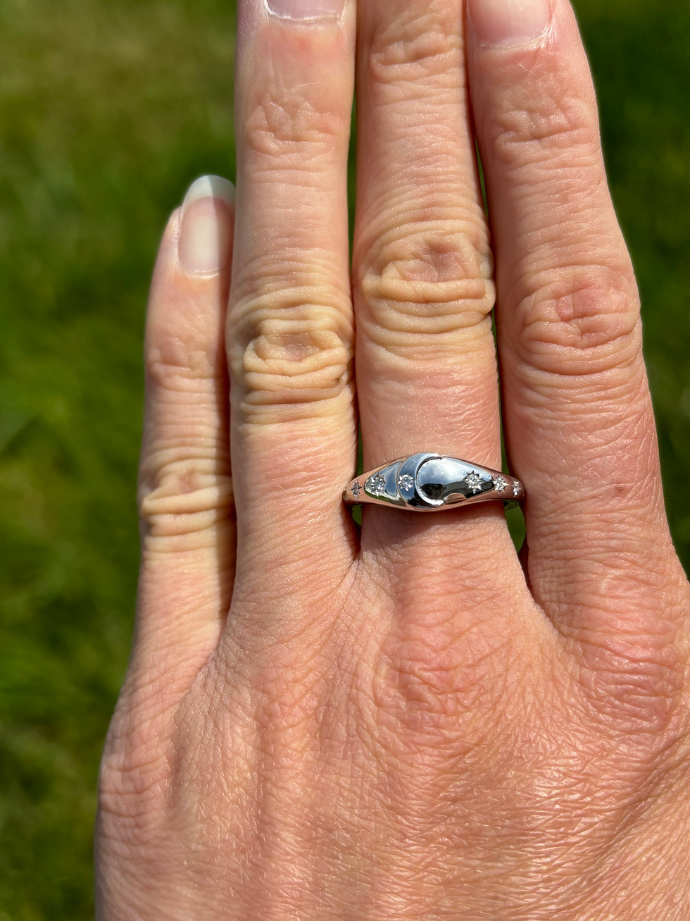 Thumbnail: Glimmer Ring 8