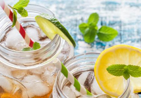 What Makes and Twigs' Summer Tea Blends PerfecTea t for Beating the Heat Naturally?