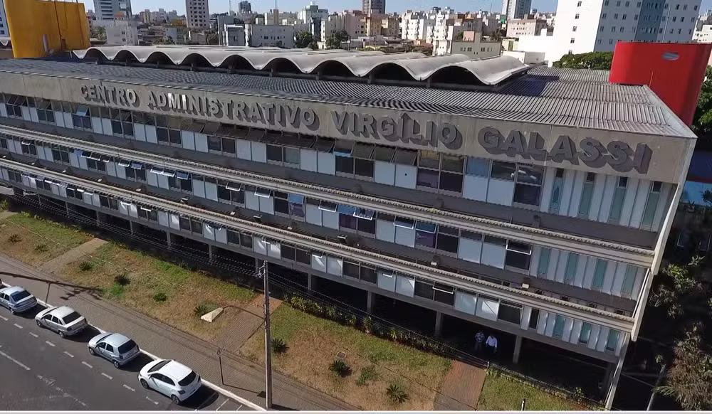 Professora com dois cargos é exonerada após 238 faltas injustificadas em Uberlândia