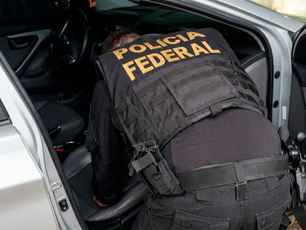 Polícia Federal desarticula núcleo de tráfico internacional de armas em Uberlândia