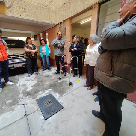 Vecinos de un edificio en la calle Emperadores fortalecen su organización ante el riesgo sísmico