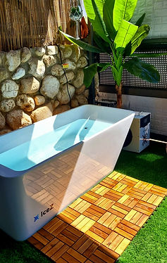 תמונות מאמבטיות קרח "לנשום לרווחה" ברחובות