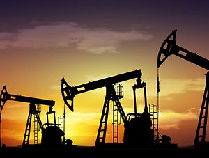 Oil-industry-silhouettes-oil-rigs-night_2560x1440.jpg