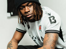 ‘THE TOWN REMAINS’ Dundalk FC Unveil Stunning New Macron Kits Ahead of Premier Division Return.