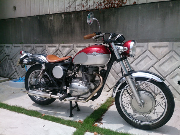 Kawasakiエストレヤのカスタムです