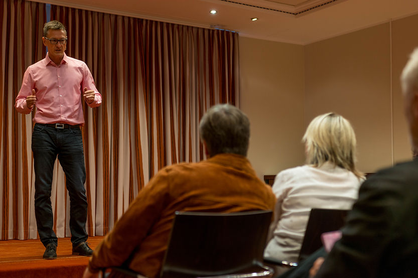 Bild aus einem Vortrag vor Livbe-Publikum