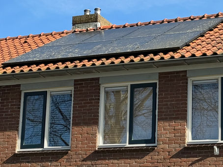 Hebben zonnepanelen en omvormers onderhoud nodig?