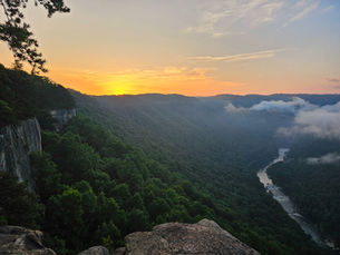 One Foot from the Edge: Hiking Endless Wall in New River Gorge