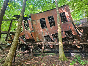 Stairway to History: Hiking the Kaymoor Miners Trail in New River Gorge