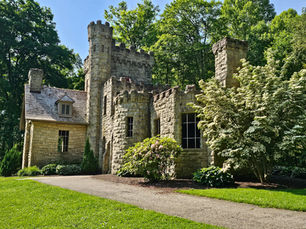 Turrets & Trail: Hiking the Squire's Castle Loop in North Chagrin Reservation