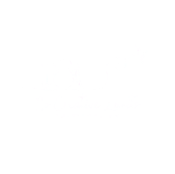 Black and White Simple Travel Photographer Logo_edited_edited.png