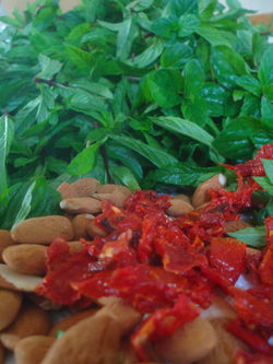 menthe, tomates, amandes