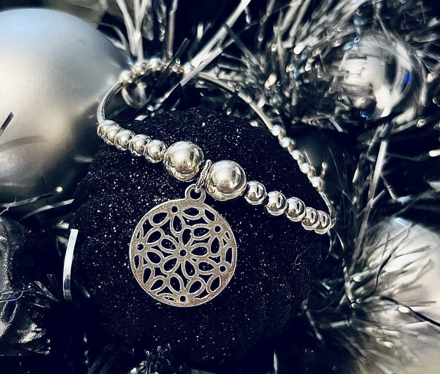 Sterling Silver Noodle Style Bracelet with Round Flower Charm