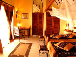 Royal-Lodge-Hotel-Sine-Saloum-Exterior