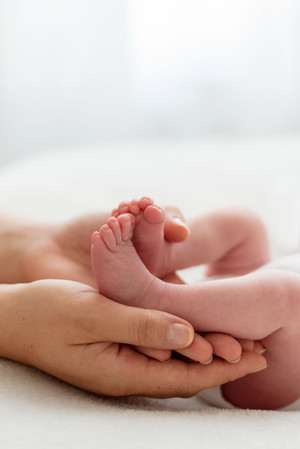 Newborn, Fotograf Kempten, Newborn Fotos kempten, babyfotos, Babyfotos Allgäu, Familienfotos Kempten, Familienfotograf Allgäu, Fotostudio Kempten