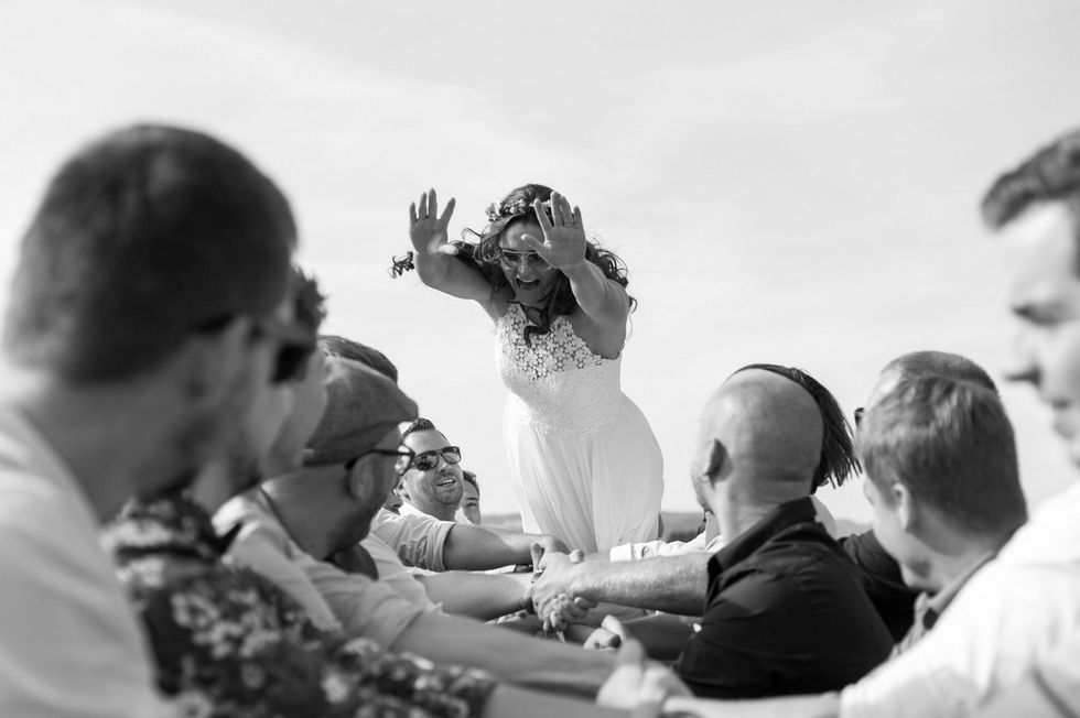 Braut, lustiges Foto, Hochzeit im Allgäu