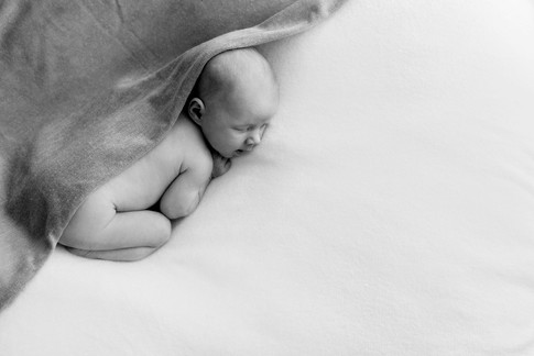Newborn, Fotograf Kempten, Newborn Fotos kempten, babyfotos, Babyfotos Allgäu, Familienfotos Kempten, Familienfotograf Allgäu, Fotostudio Kempten