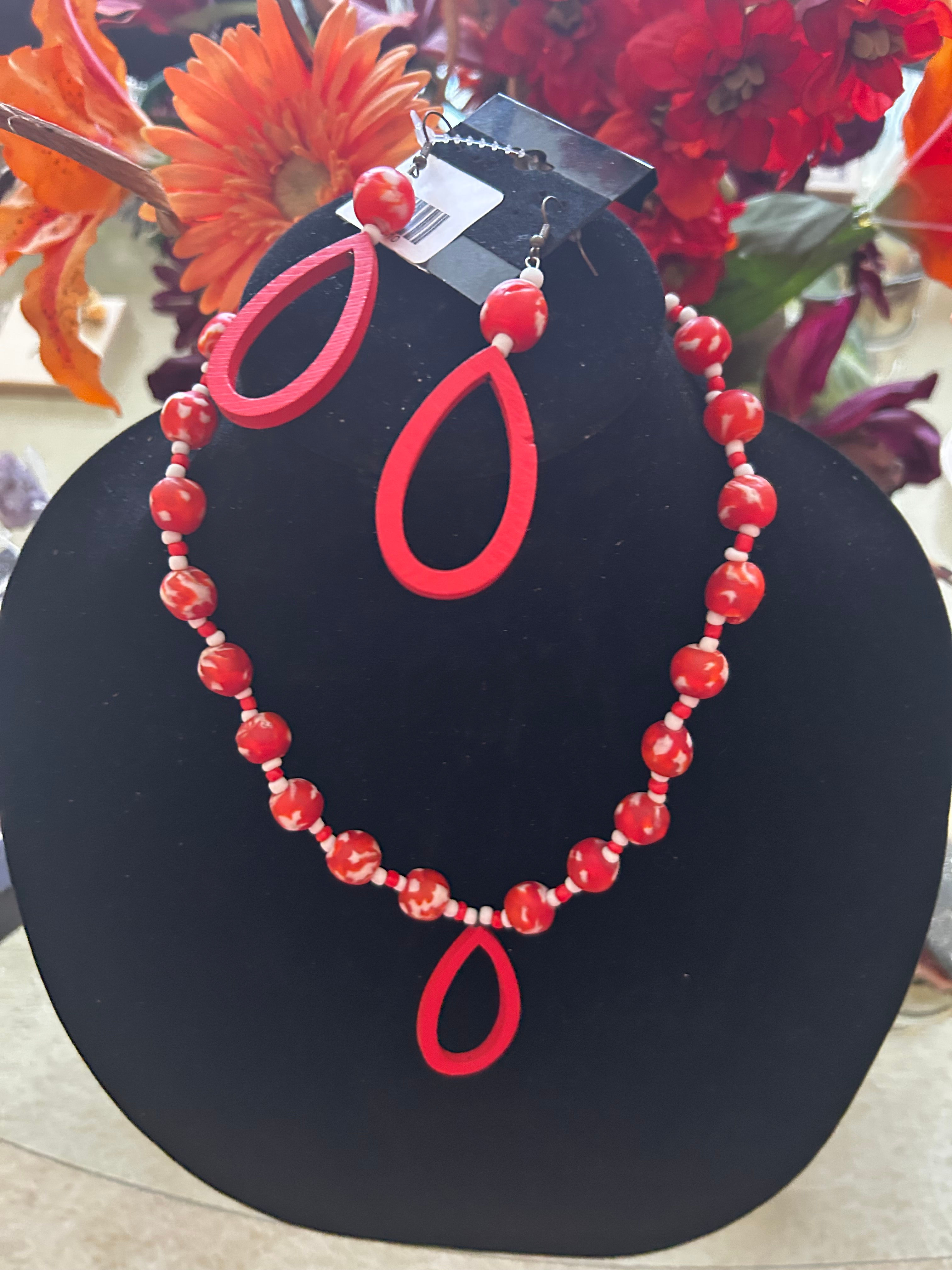 Red and White w/Wood Dangles 2 pc. Necklace Set