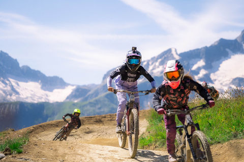 LES 2 ALPES x DHARCO CLOTHING